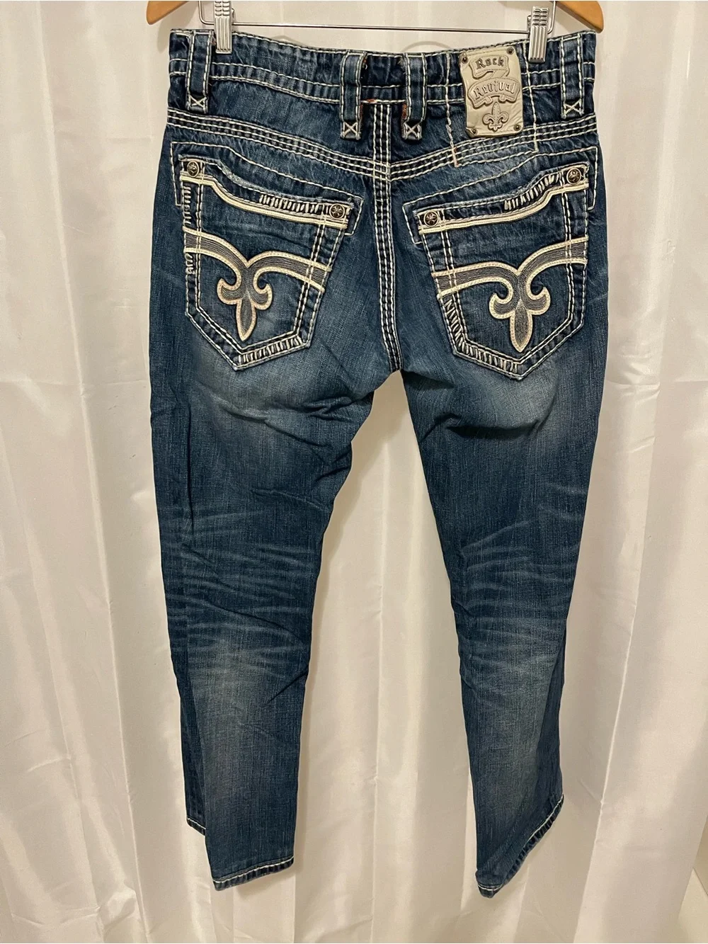 Rock Revival Men’s 31 Jason Relaxed Straight Denim Blue Wash Jeans